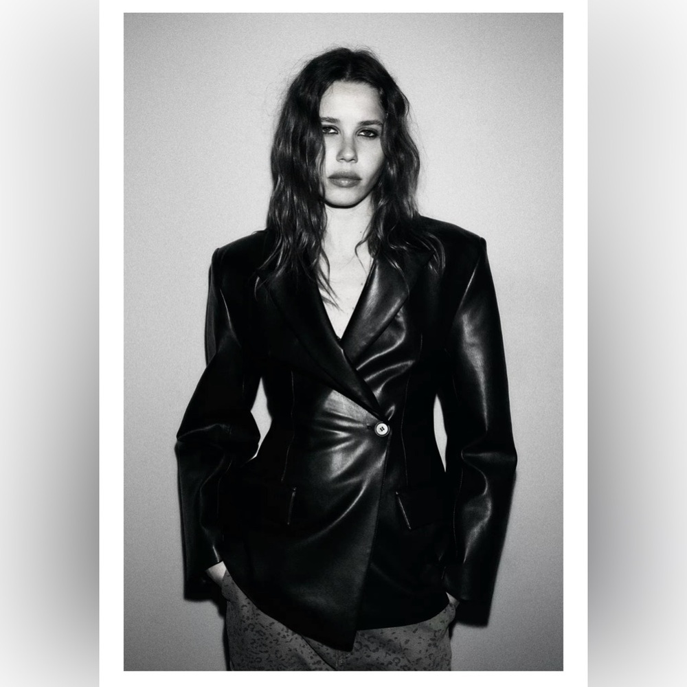 ZARA LEATHER BLAZER BLACK MEDIUM